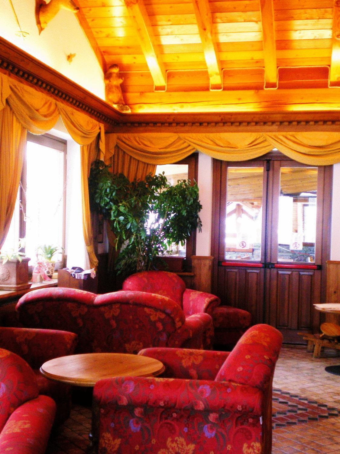 Hotel Beau Sejour Етрабълс Екстериор снимка